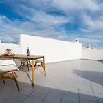 T2 In With Rooftop Terrace & Pool Lägenhet *