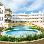 T2 In With Rooftop Terrace & Pool * Alvor