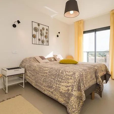 Apartment T2 In With Rooftop Terrace & Pool Alvor