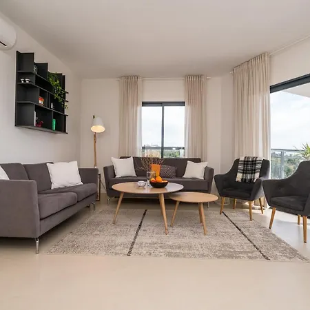 Apartment T2 In With Rooftop Terrace & Pool Alvor